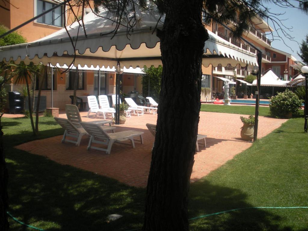 拉佩拉德加尔加诺酒店 圣乔瓦尼·罗通多 外观 照片